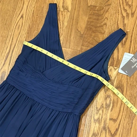 Monique Lhuillier Bridesmaids Navy Dress. 6. New with tags. - Picture 15 of 17